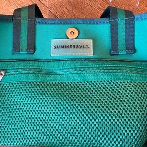 Summersalt Neoprene Beach Two Tone Green Tote Magnetic Closure